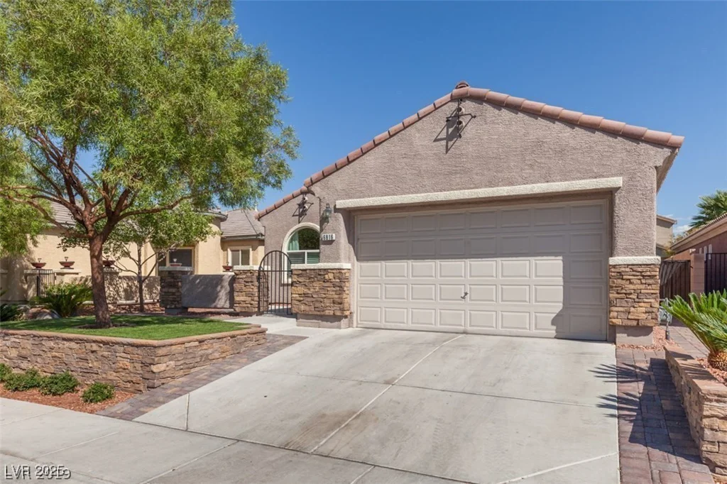 6816 Royal Poinciana, Las Vegas, NV 89131