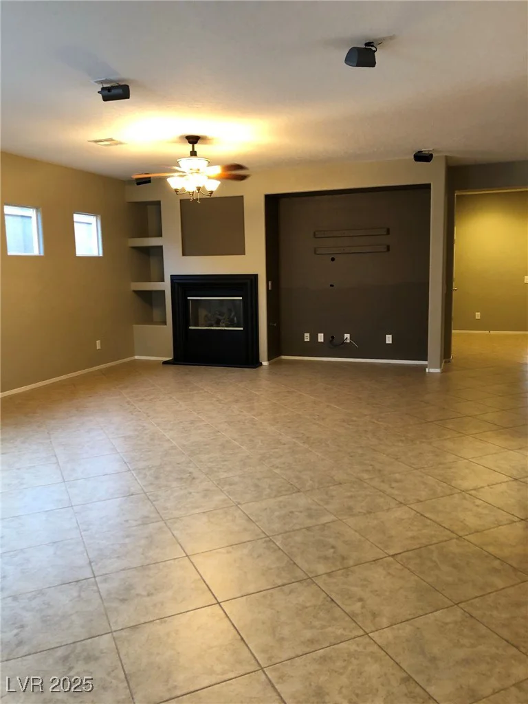 6816 Royal Poinciana, Las Vegas, NV 89131