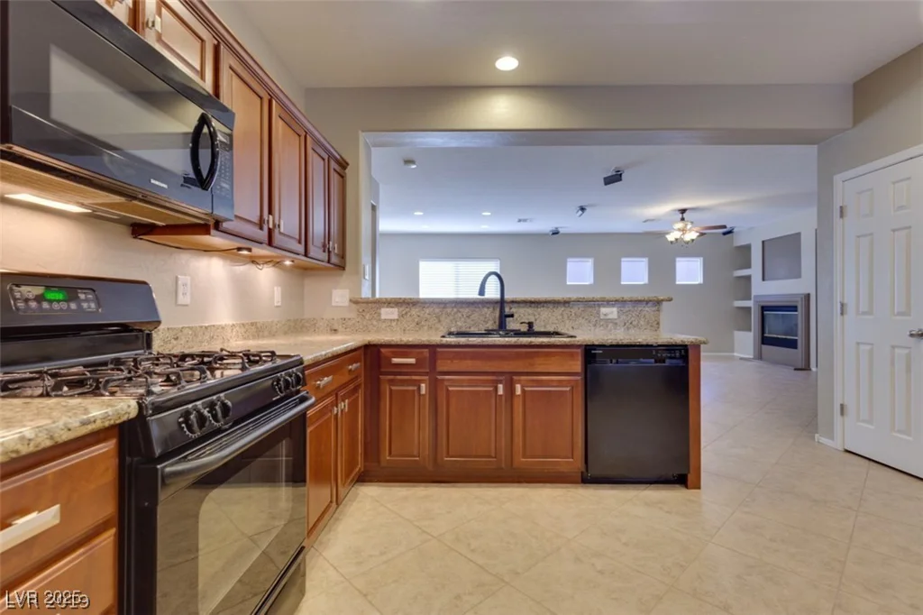 6816 Royal Poinciana, Las Vegas, NV 89131