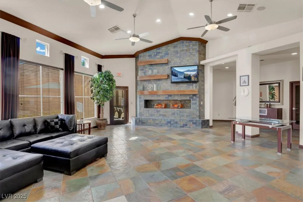 10001 Peace, Las Vegas, NV 89147