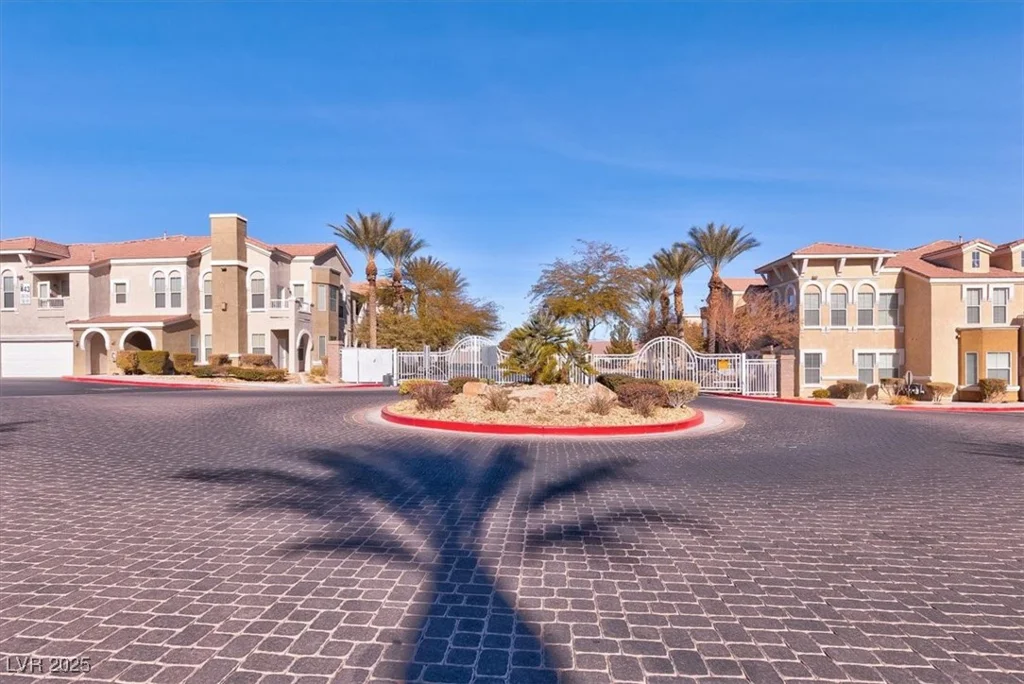 10001 Peace, Las Vegas, NV 89147