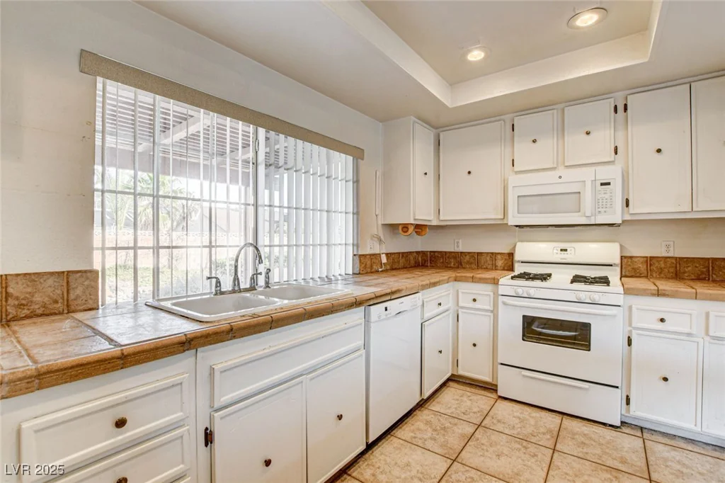 4442 Bunker, Las Vegas, NV 89121