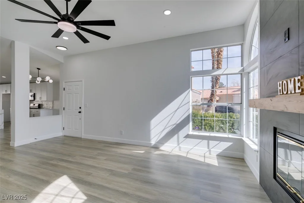 9808 Eagle Rock, Las Vegas, NV 89117