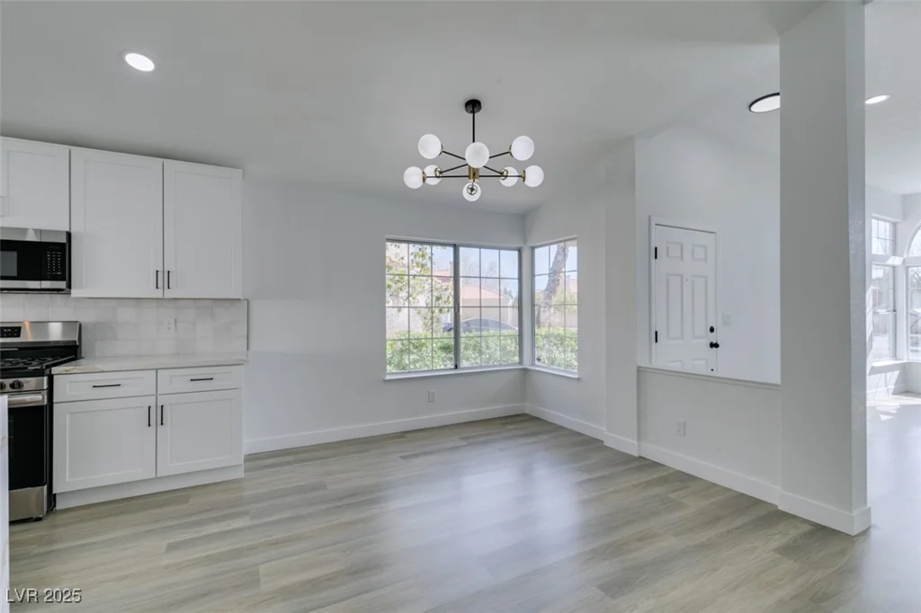 9808 Eagle Rock, Las Vegas, NV 89117