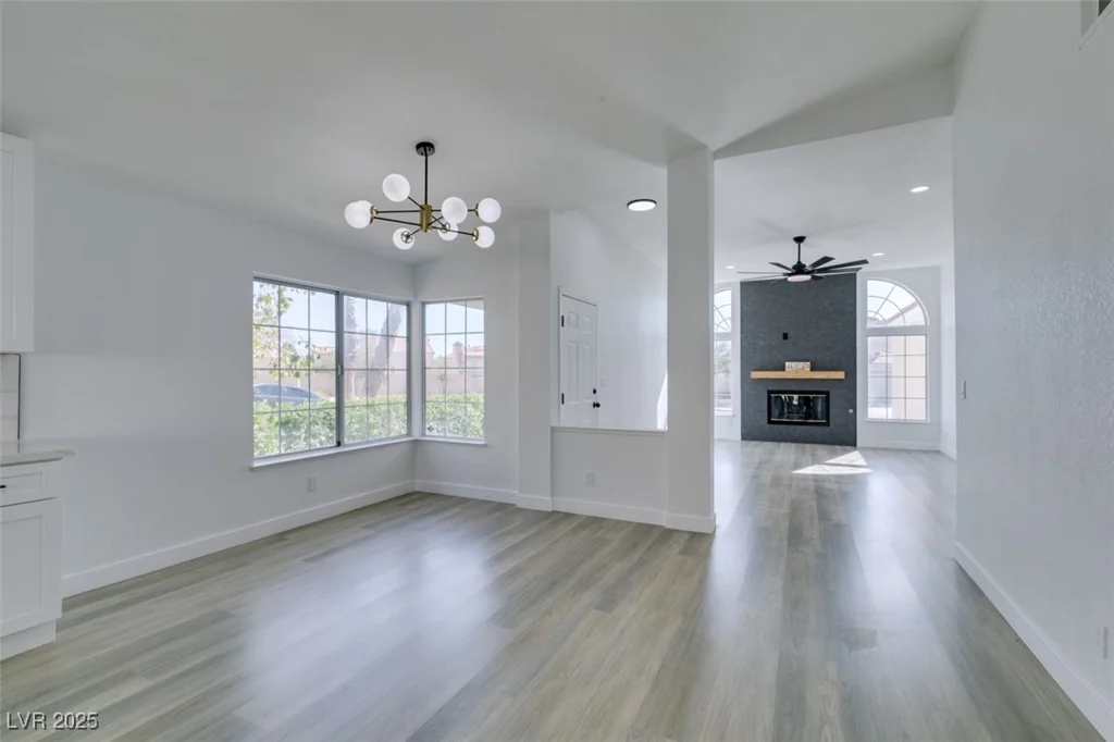 9808 Eagle Rock, Las Vegas, NV 89117