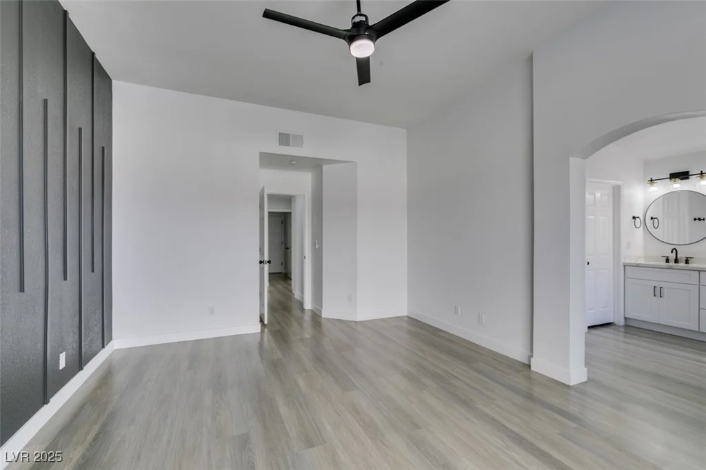 9808 Eagle Rock, Las Vegas, NV 89117