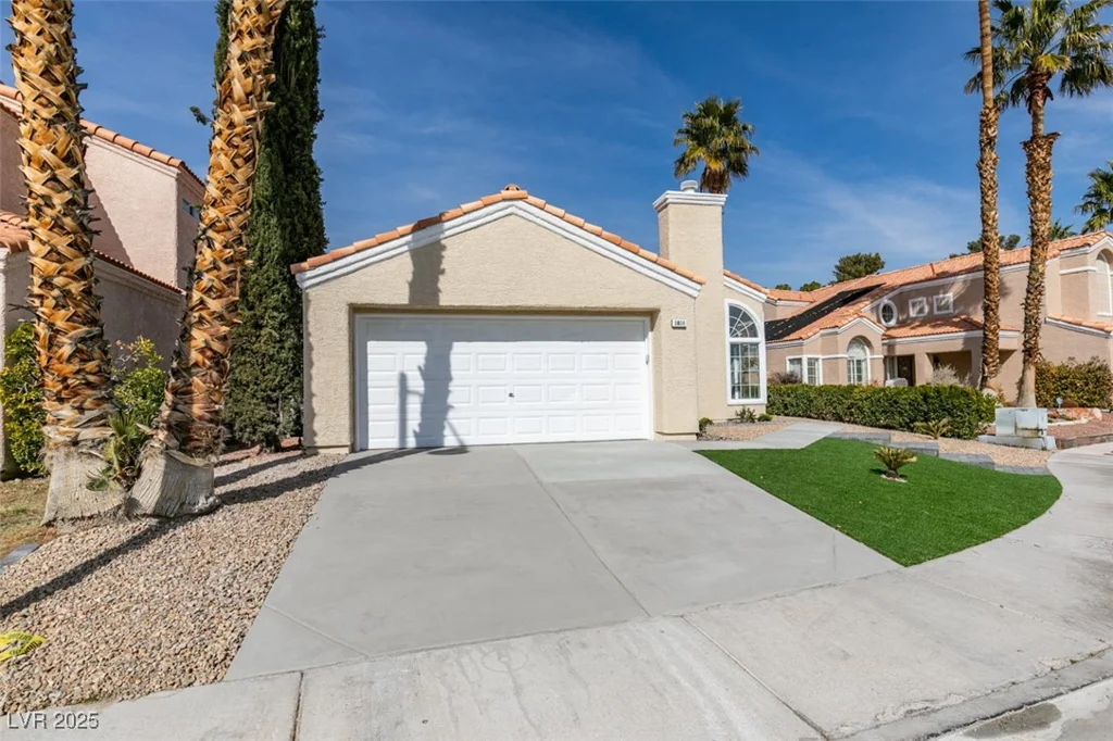 9808 Eagle Rock, Las Vegas, NV 89117