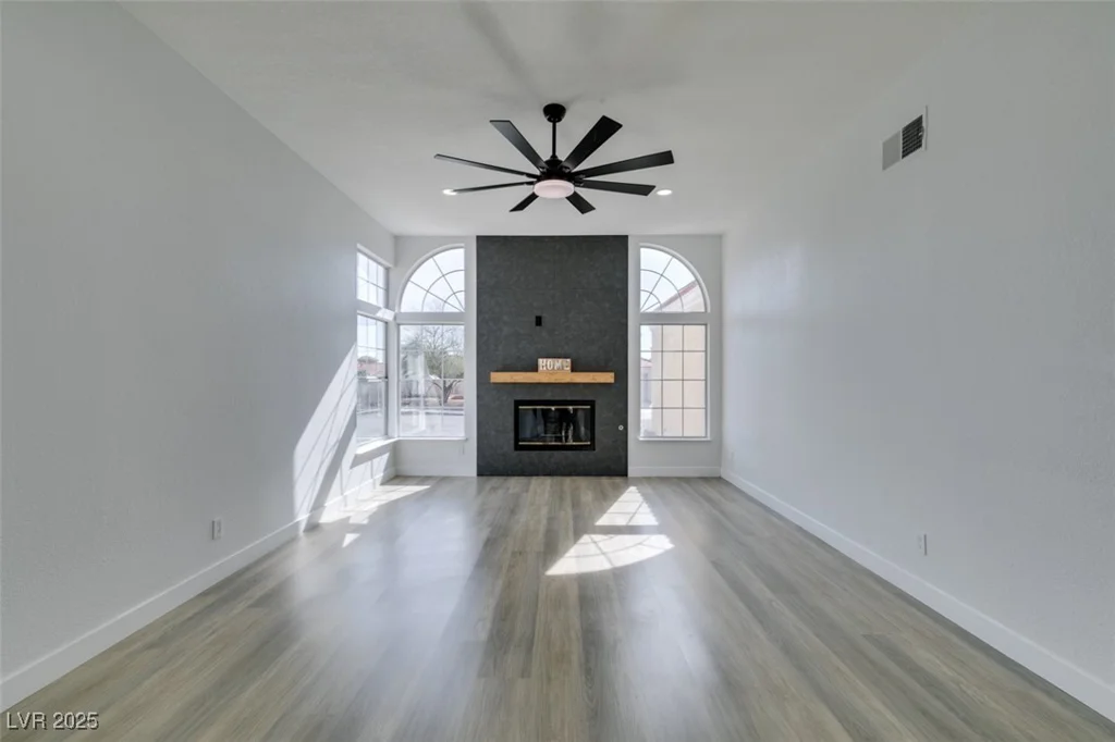 9808 Eagle Rock, Las Vegas, NV 89117