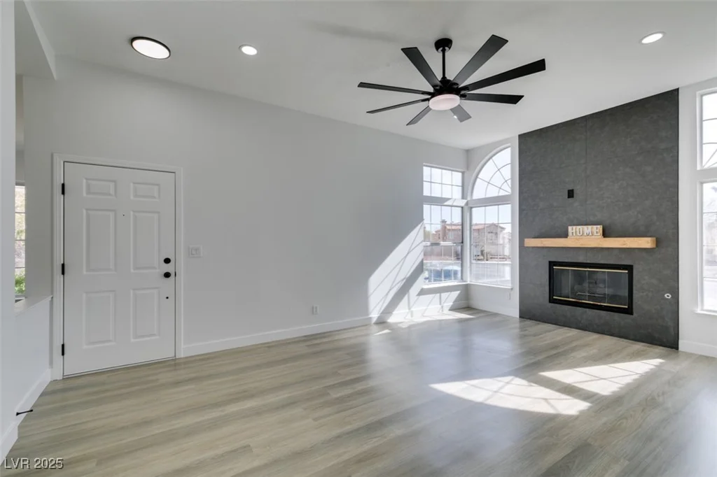 9808 Eagle Rock, Las Vegas, NV 89117