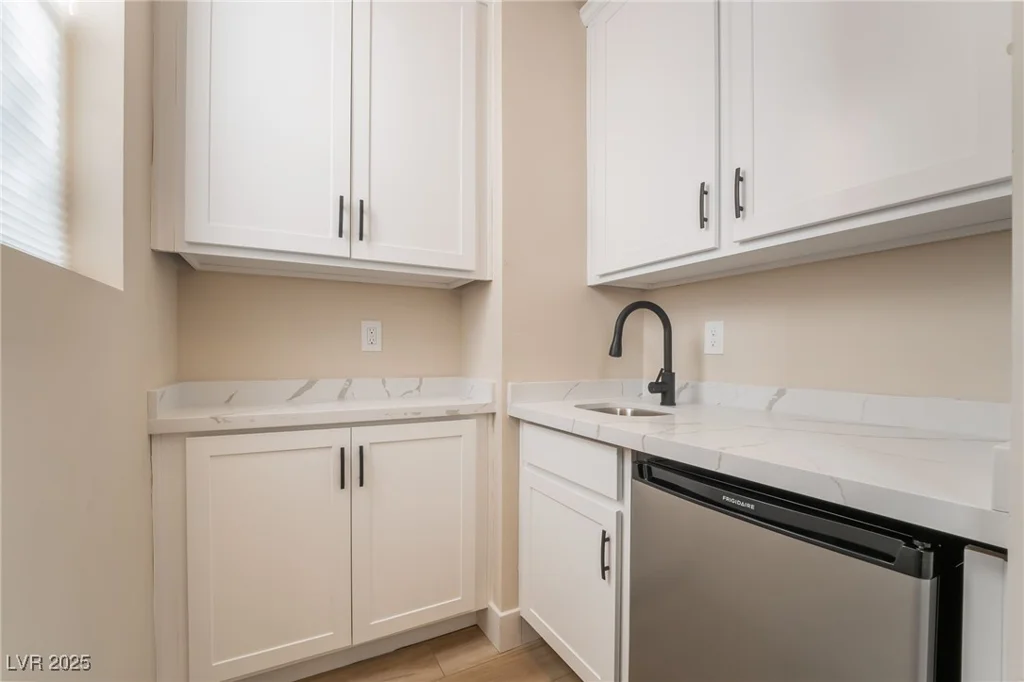 350 Robledo, Las Vegas, NV 89138