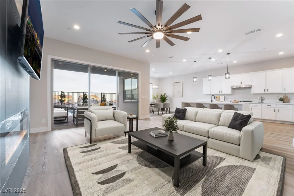 350 Robledo, Las Vegas, NV 89138