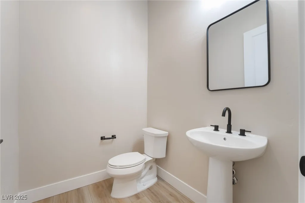 350 Robledo, Las Vegas, NV 89138