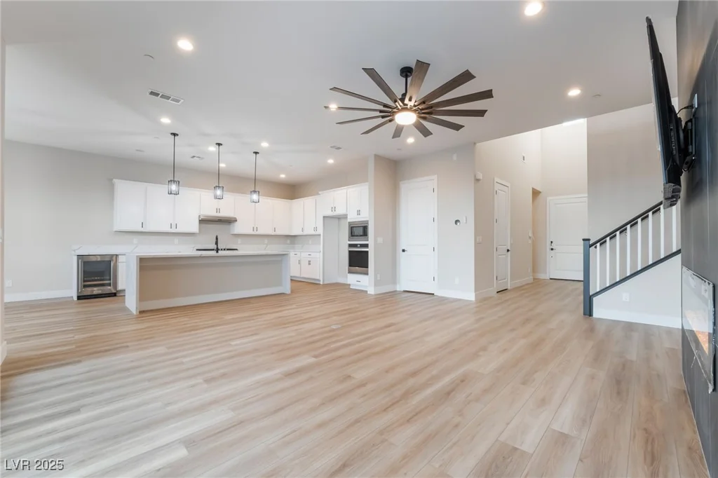 350 Robledo, Las Vegas, NV 89138