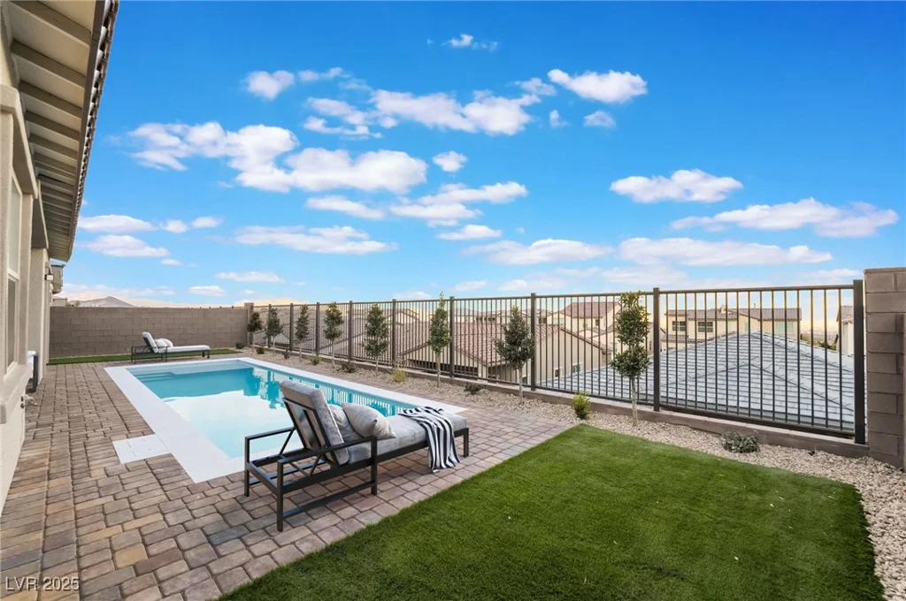 350 Robledo, Las Vegas, NV 89138