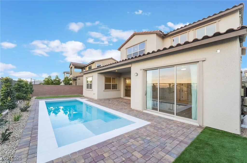 350 Robledo, Las Vegas, NV 89138