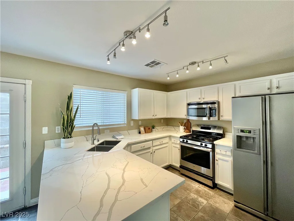 7752 Orchard Wood, Las Vegas, NV 89131