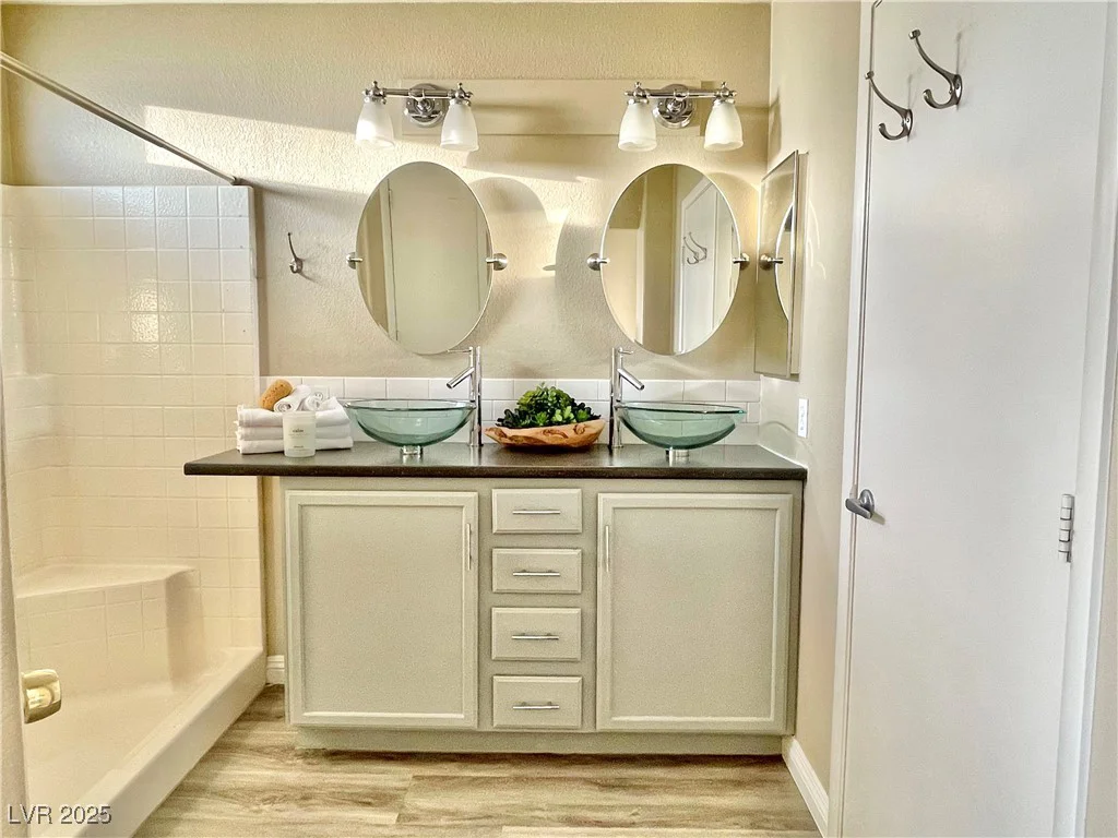 7752 Orchard Wood, Las Vegas, NV 89131