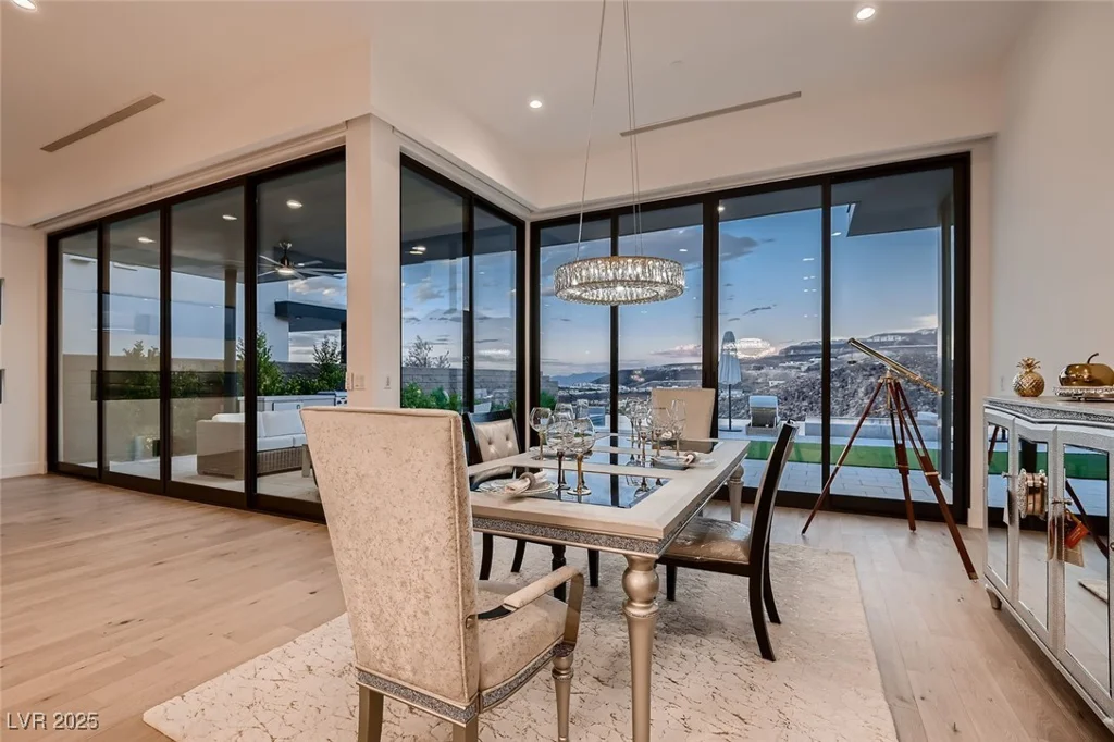 678 Blackrock Rim, Henderson, NV 89012