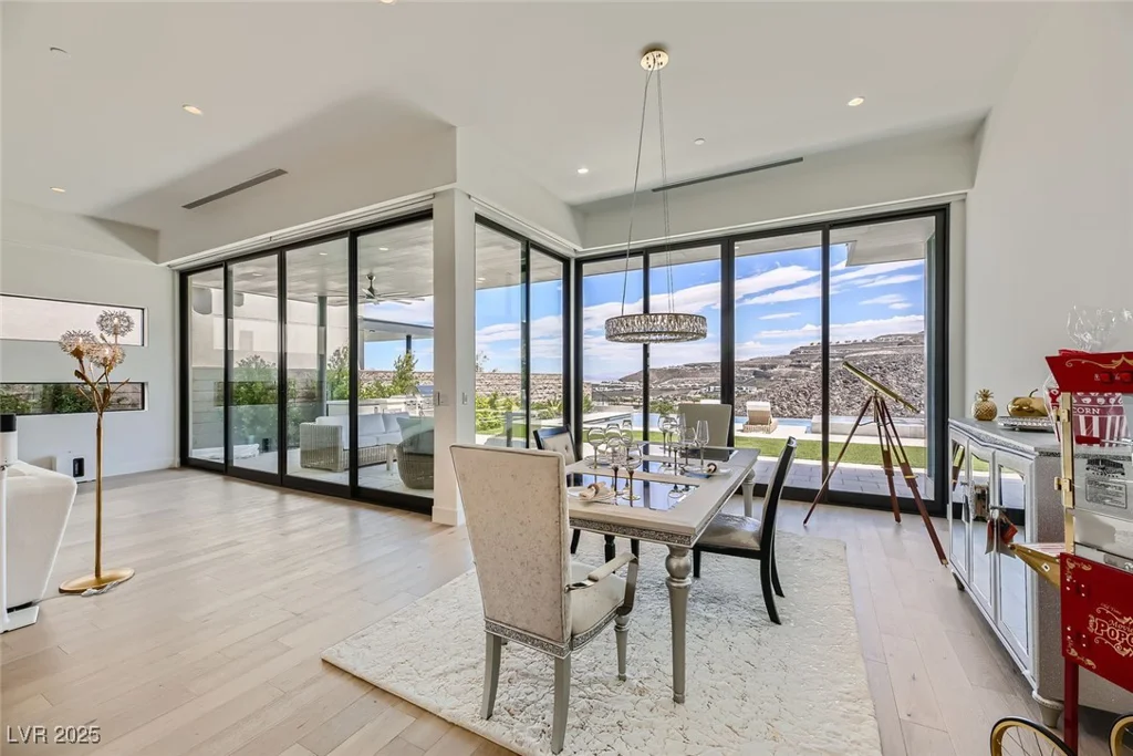 678 Blackrock Rim, Henderson, NV 89012