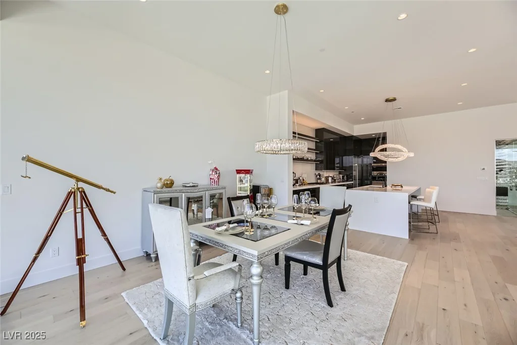 678 Blackrock Rim, Henderson, NV 89012