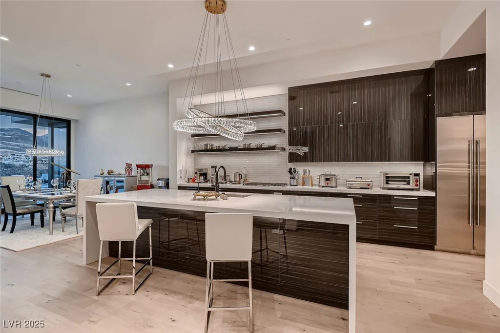 678 Blackrock Rim, Henderson, NV 89012