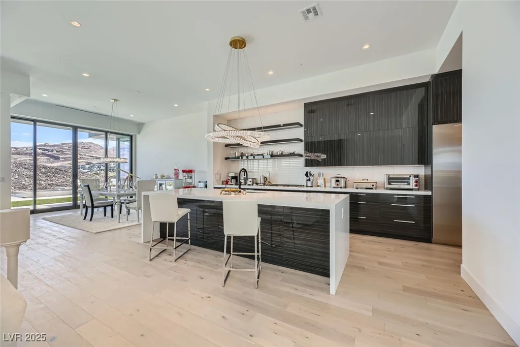 678 Blackrock Rim, Henderson, NV 89012