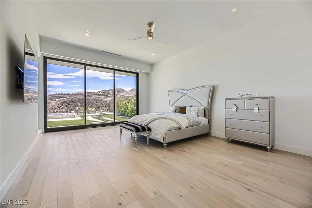 678 Blackrock Rim, Henderson, NV 89012