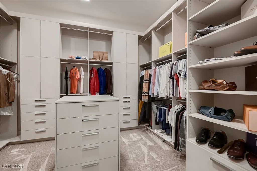 678 Blackrock Rim, Henderson, NV 89012