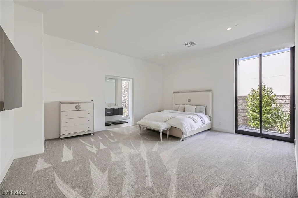 678 Blackrock Rim, Henderson, NV 89012