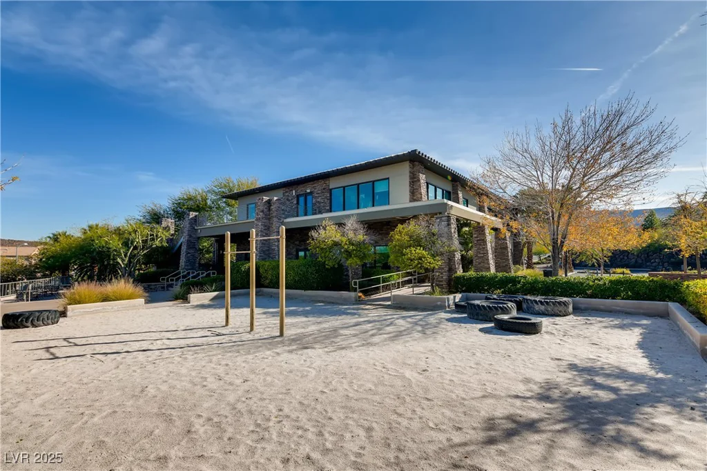 678 Blackrock Rim, Henderson, NV 89012