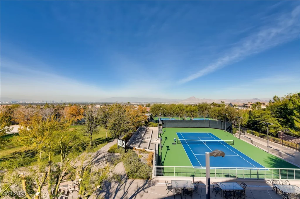 678 Blackrock Rim, Henderson, NV 89012