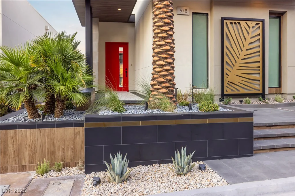 678 Blackrock Rim, Henderson, NV 89012