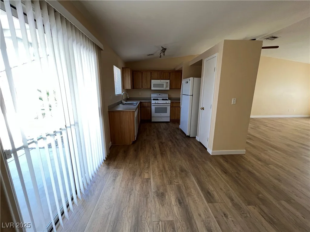 3118 Honeysuckle, North Las Vegas, NV 89031