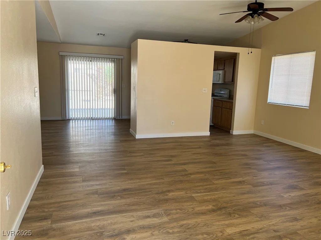 3118 Honeysuckle, North Las Vegas, NV 89031