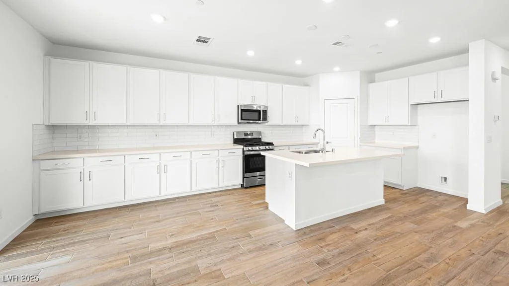 89 Tardando, Henderson, NV 89015