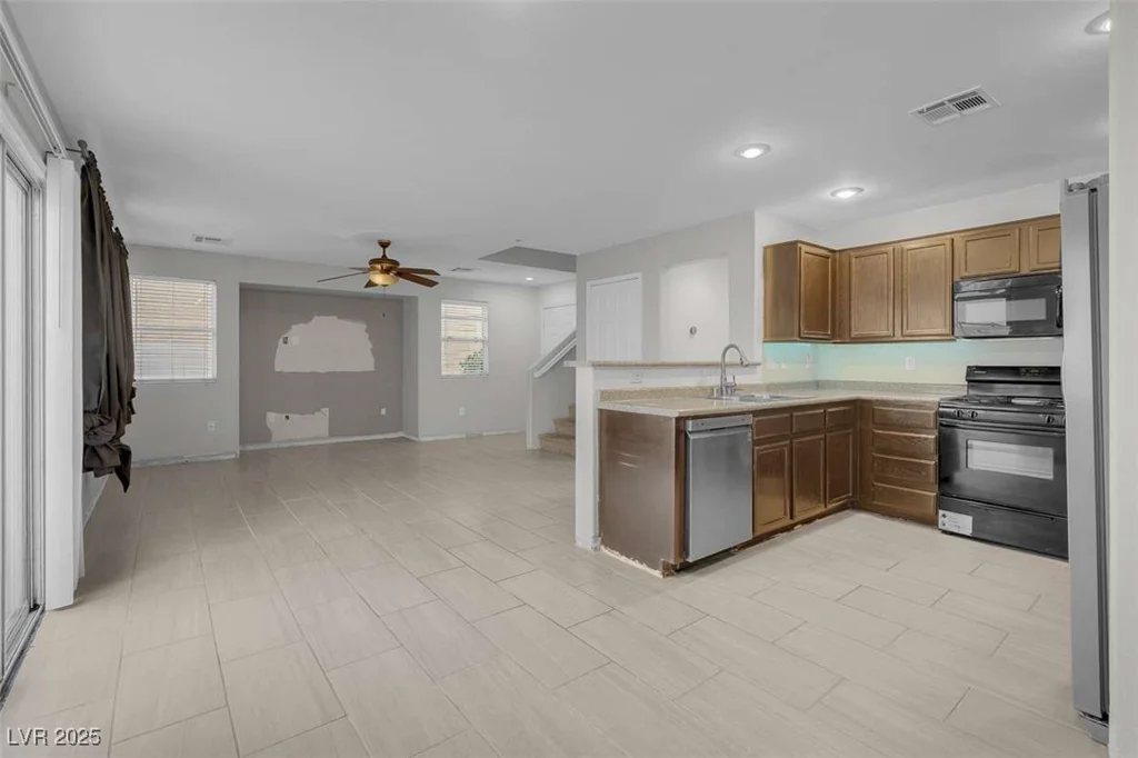 9278 Hainsworth, Las Vegas, NV 89148