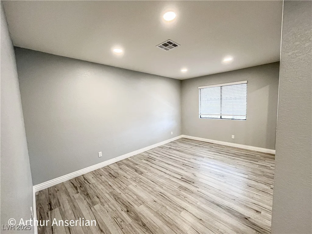 2720 Beaver Creek, Las Vegas, NV 89117