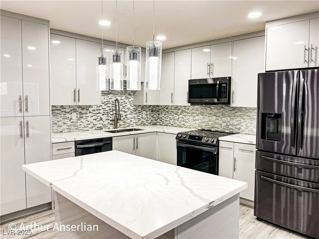 2720 Beaver Creek, Las Vegas, NV 89117