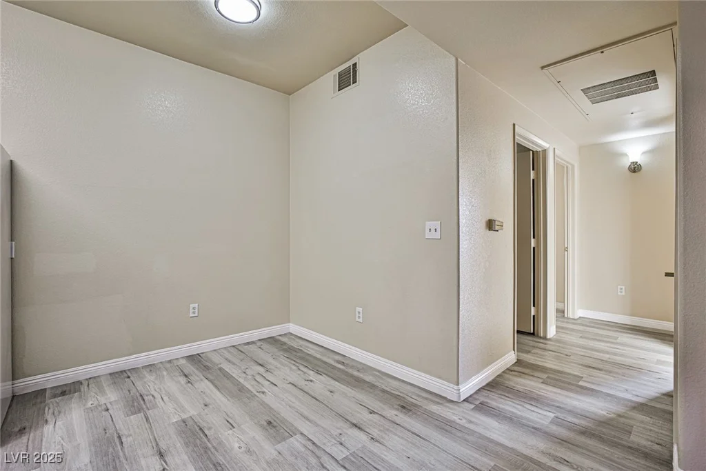 2131 Hussium Hills, Las Vegas, NV 89108