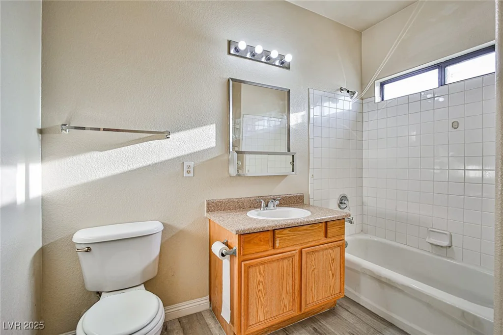 2131 Hussium Hills, Las Vegas, NV 89108