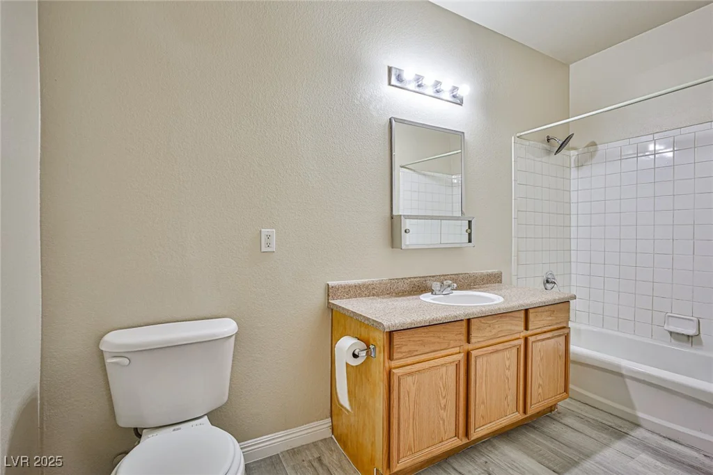 2131 Hussium Hills, Las Vegas, NV 89108