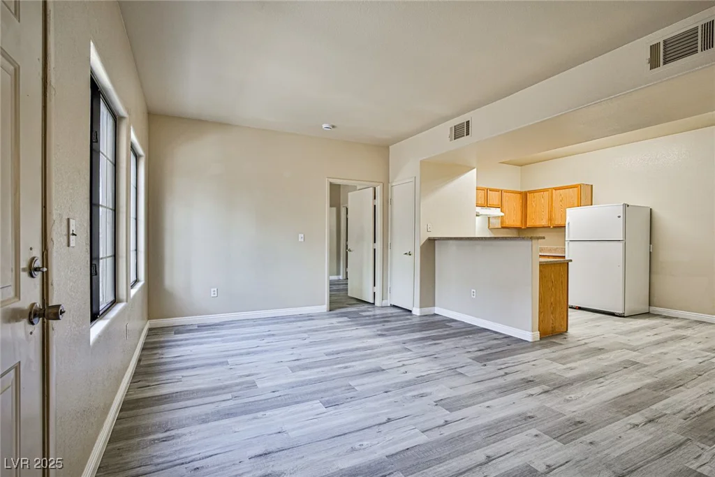 2131 Hussium Hills, Las Vegas, NV 89108