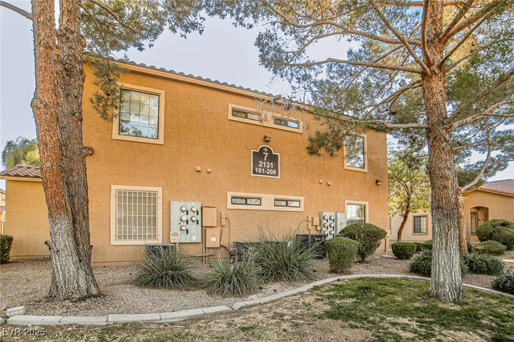 2131 Hussium Hills, Las Vegas, NV 89108