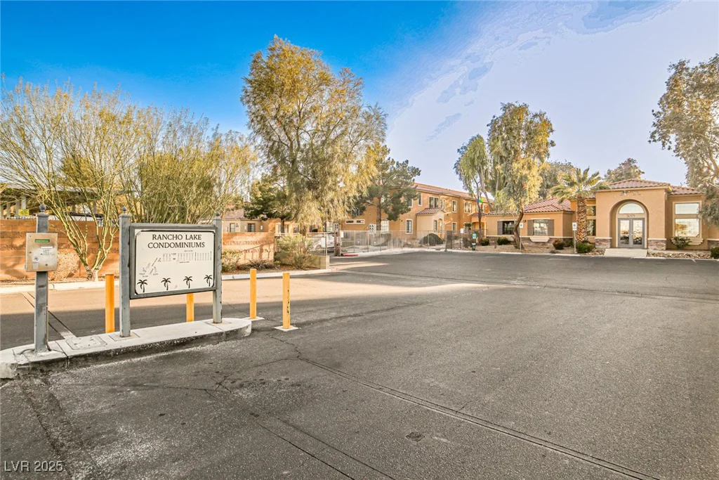2131 Hussium Hills, Las Vegas, NV 89108