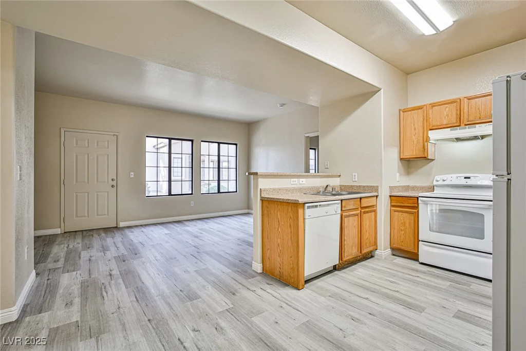 2131 Hussium Hills, Las Vegas, NV 89108
