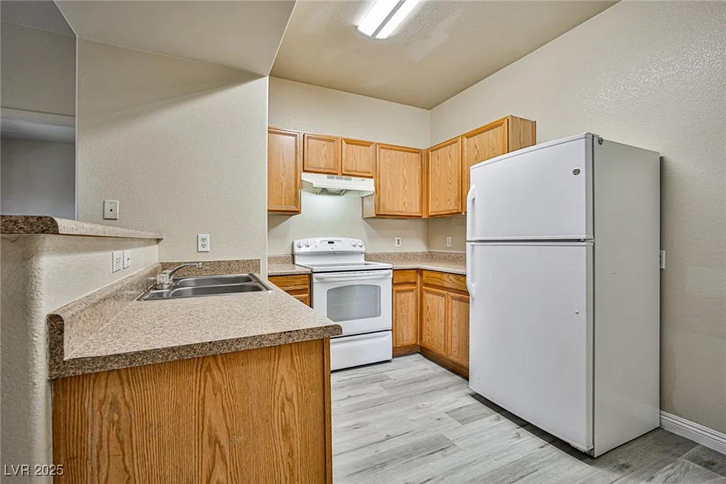 2131 Hussium Hills, Las Vegas, NV 89108