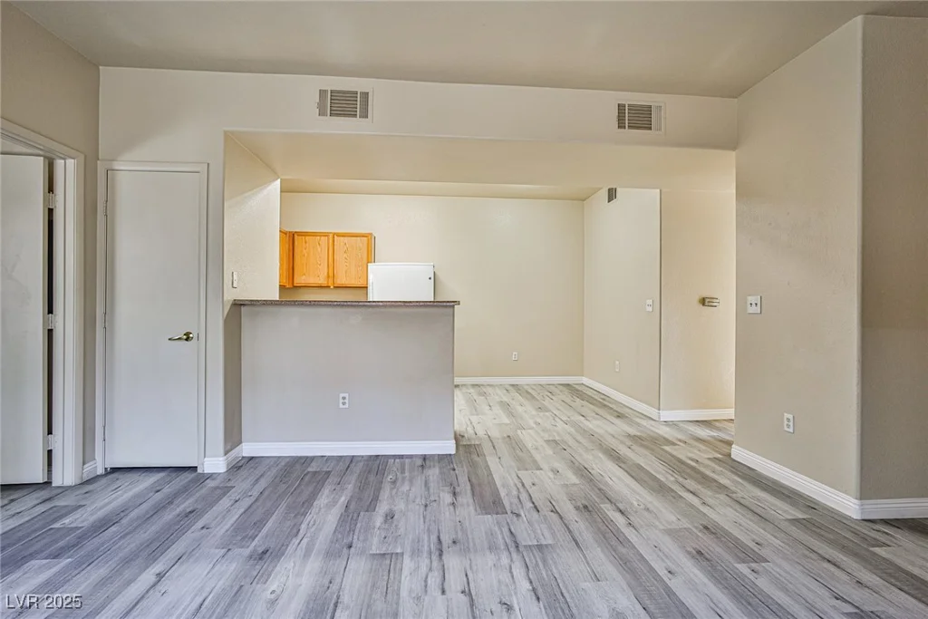 2131 Hussium Hills, Las Vegas, NV 89108