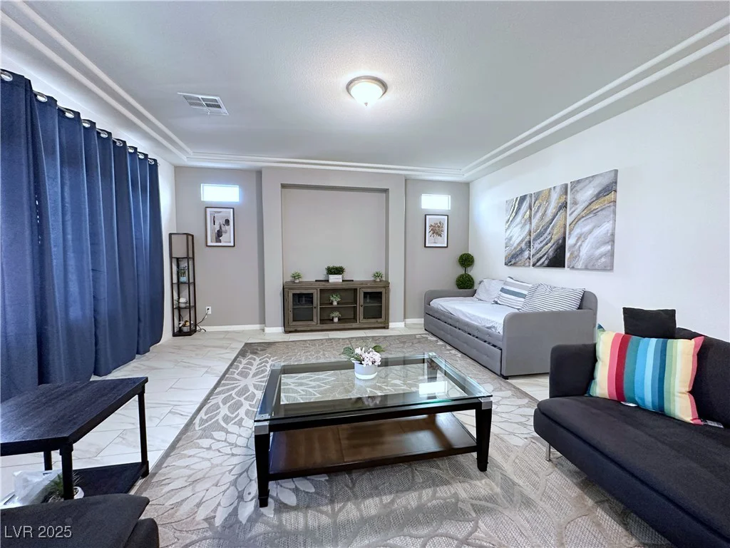8573 Silver Coast, Las Vegas, NV 89139