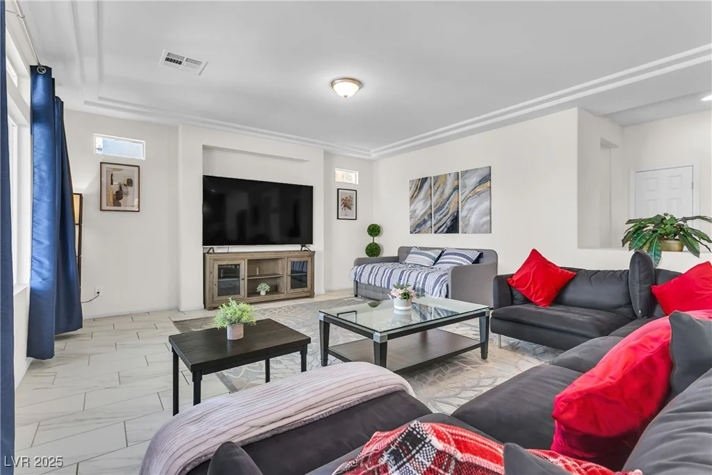 8573 Silver Coast, Las Vegas, NV 89139