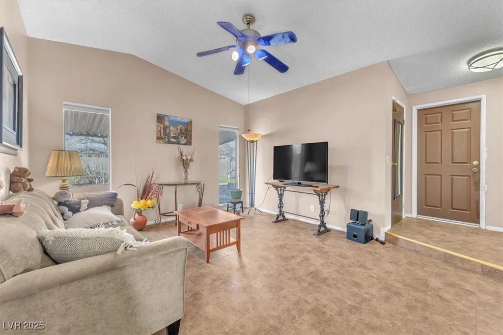 5640 Vasila, Las Vegas, NV 89110